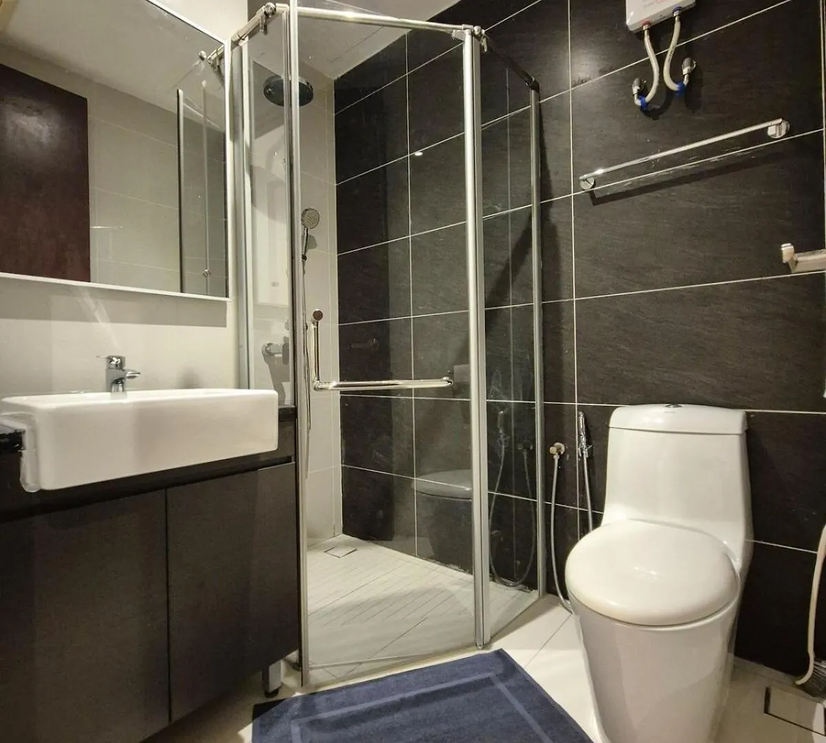 Newly Renovated Modern Luxury Suites For 6 Pax Johor Bahru 0*,  Malajsie