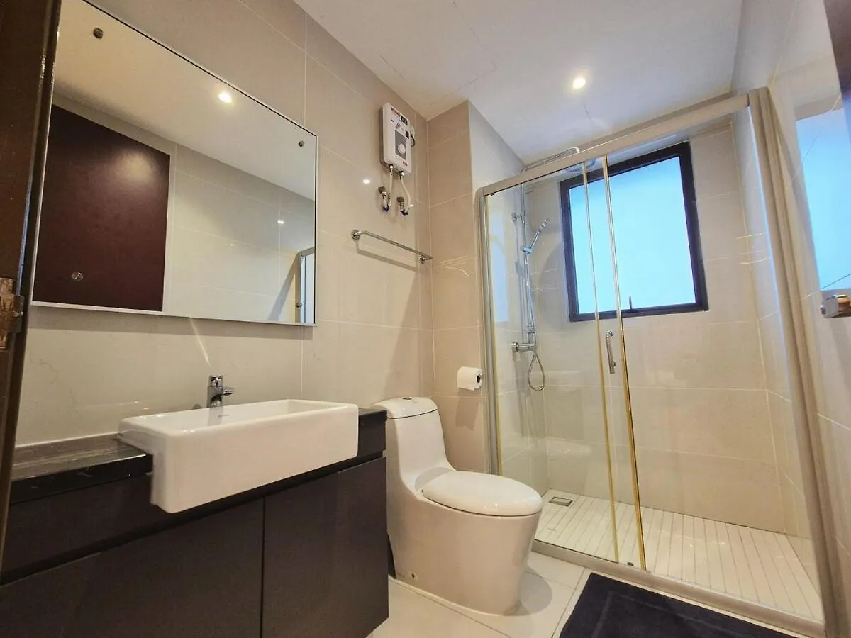 Newly Renovated Modern Luxury Suites For 6 Pax Johor Bahru Malaysia