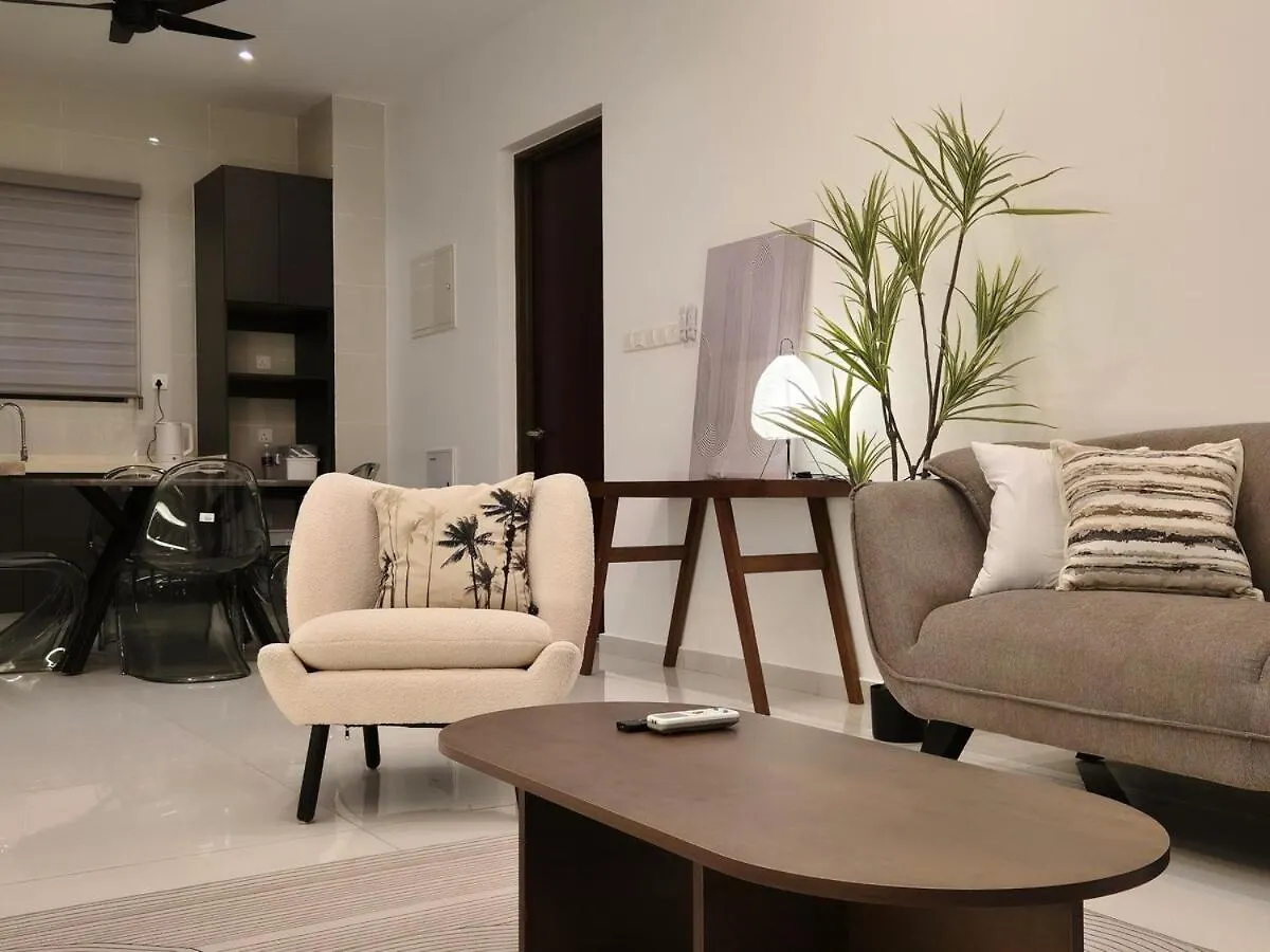 Apartment Newly Renovated Modern Luxury Suites For 6 Pax Johor Bahru