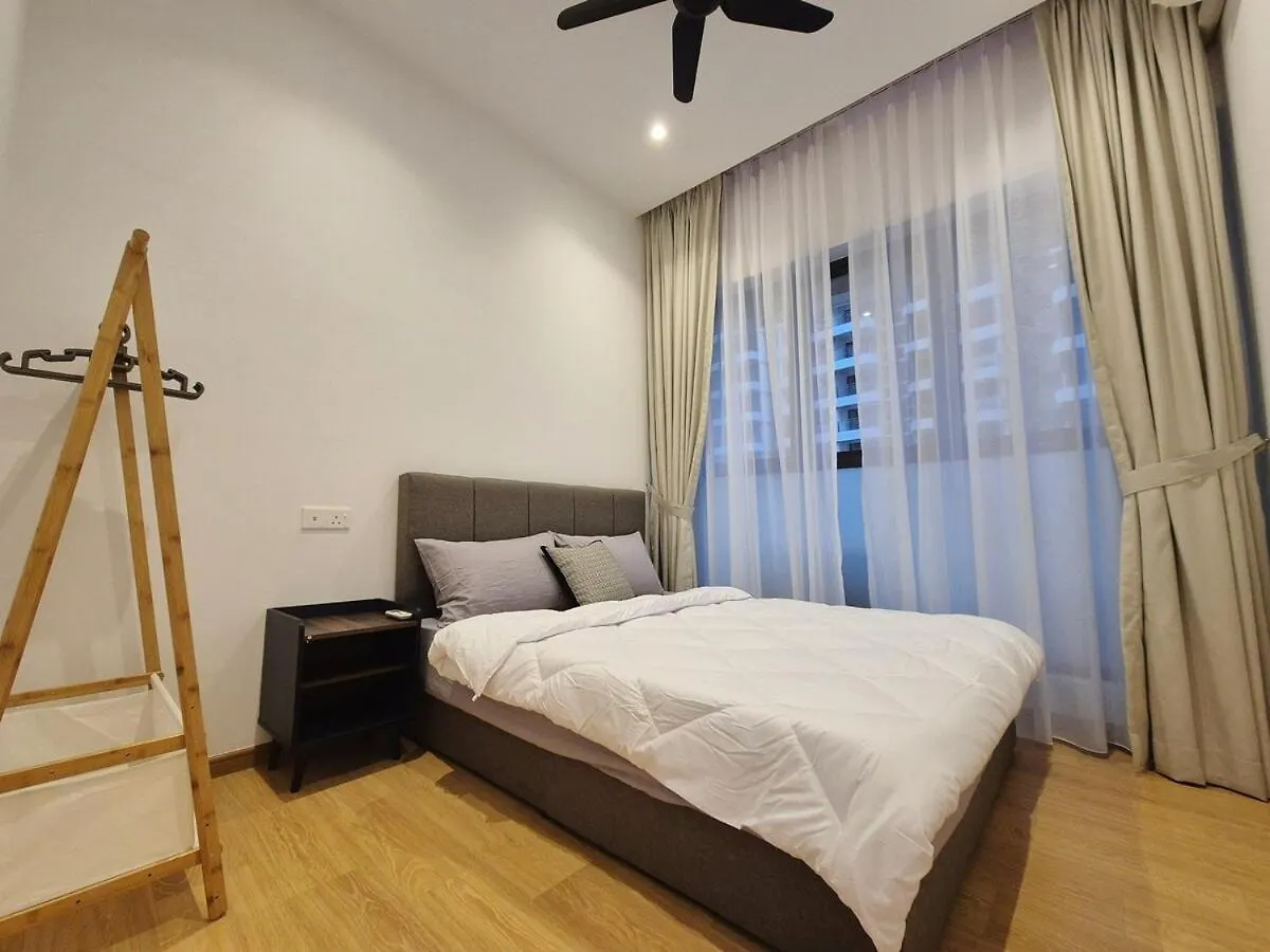 Newly Renovated Modern Luxury Suites For 6 Pax Johor Bahru Malaysia