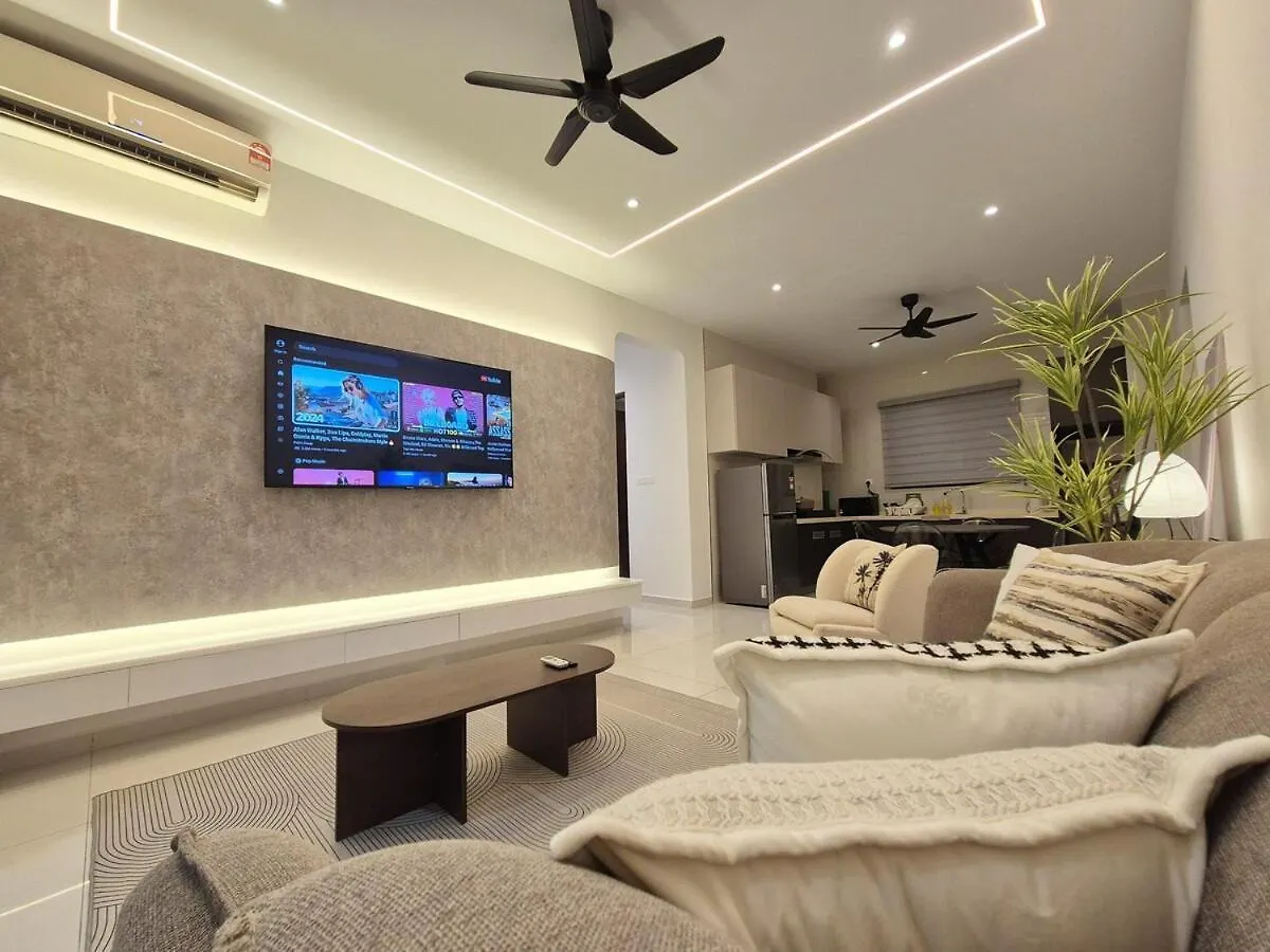 Newly Renovated Modern Luxury Suites For 6 Pax Johor Bahru