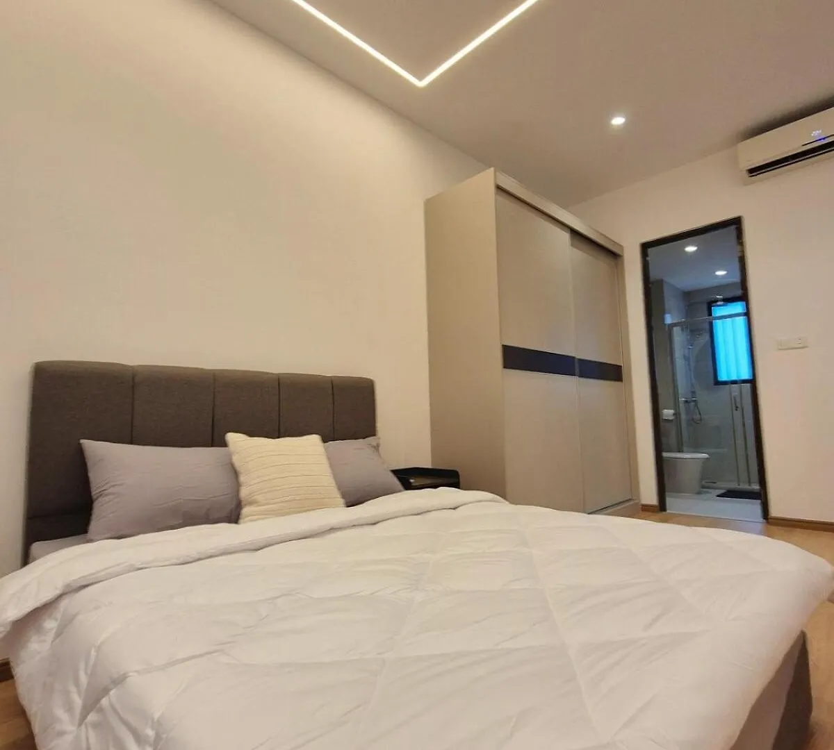 Apartment Newly Renovated Modern Luxury Suites For 6 Pax Johor Bahru