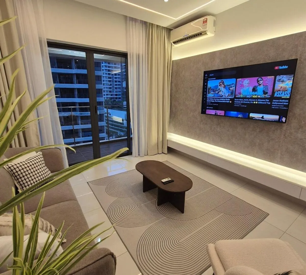 Newly Renovated Modern Luxury Suites For 6 Pax Johor Bahru 0*,