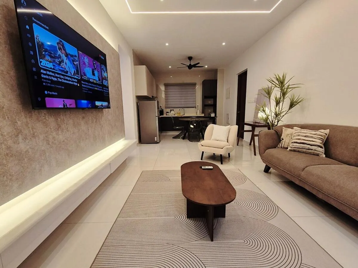 Apartment Newly Renovated Modern Luxury Suites For 6 Pax Johor Bahru
