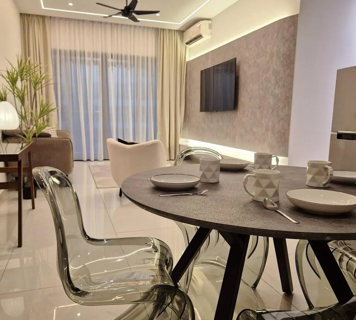 Apartment Newly Renovated Modern Luxury Suites For 6 Pax Johor Bahru Malaysia