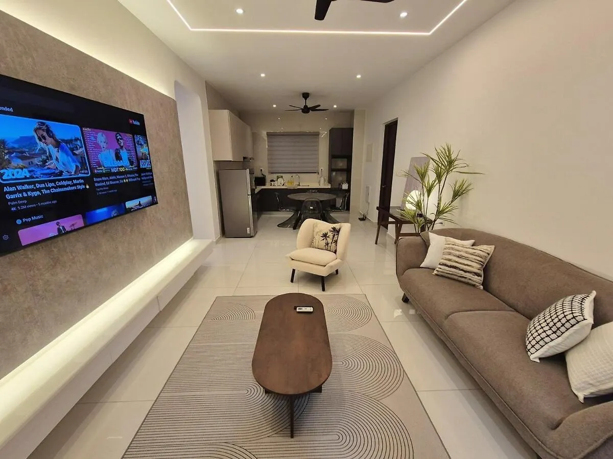 公寓 Newly Renovated Modern Luxury Suites For 6 Pax 新山